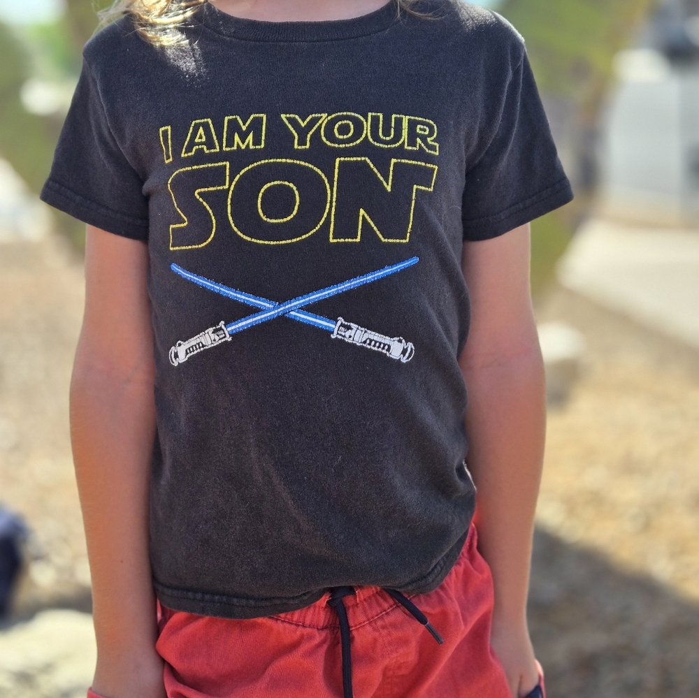 ⭐️ Boys Star Wars, size 3T, T-shirt, Black